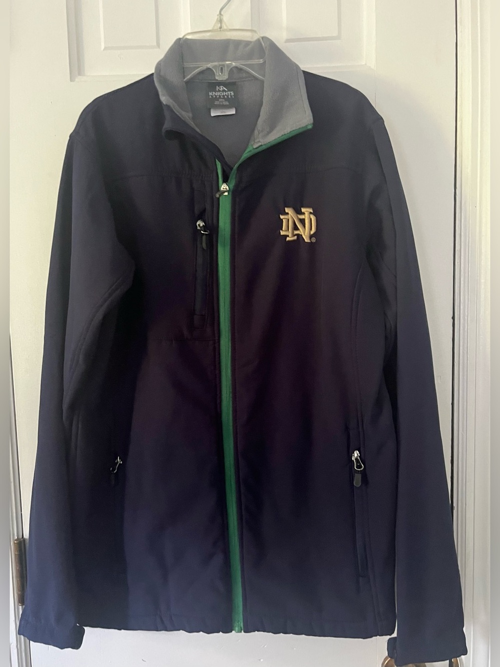 UNIVERSITY OF NOTRE DAME Knights Apparel Navy Softshell Jacket w/Green Trim Sz:S